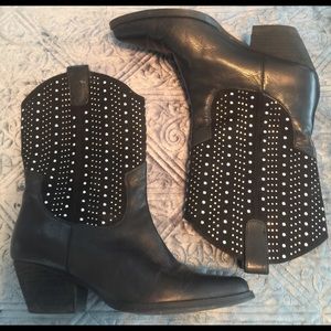 Black, studded boots cowboy boots!